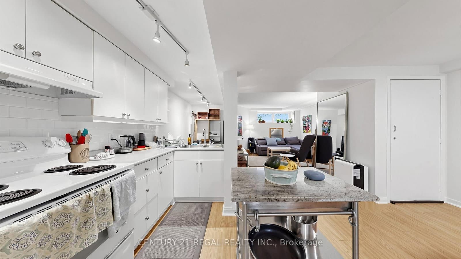 26 MACDONELL Avenue thumbnail 25