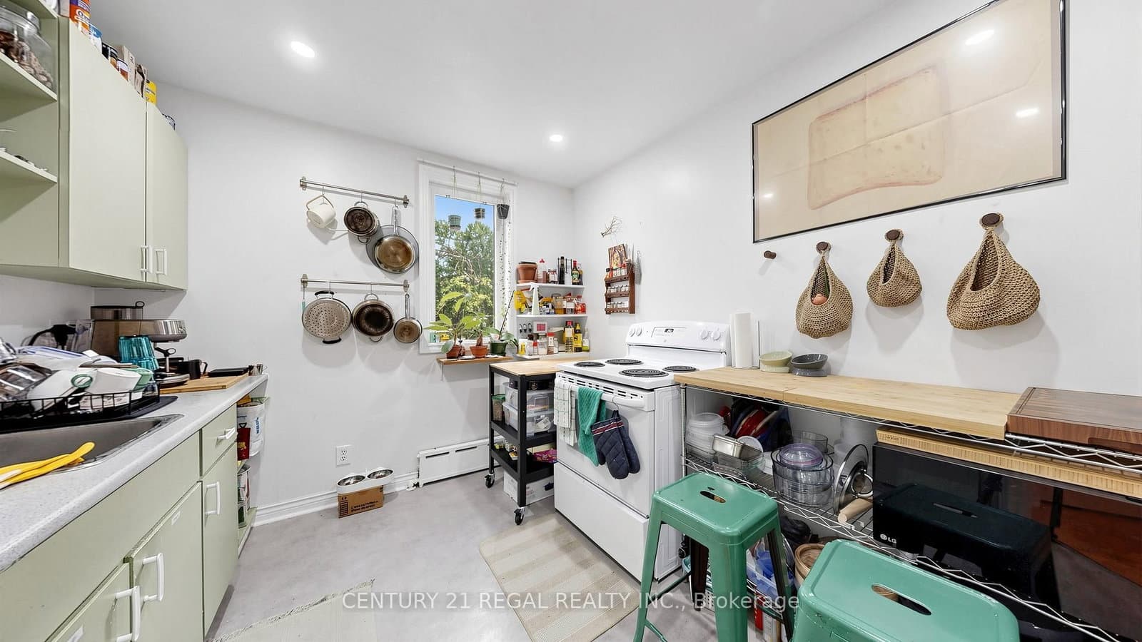 26 MACDONELL Avenue thumbnail 7