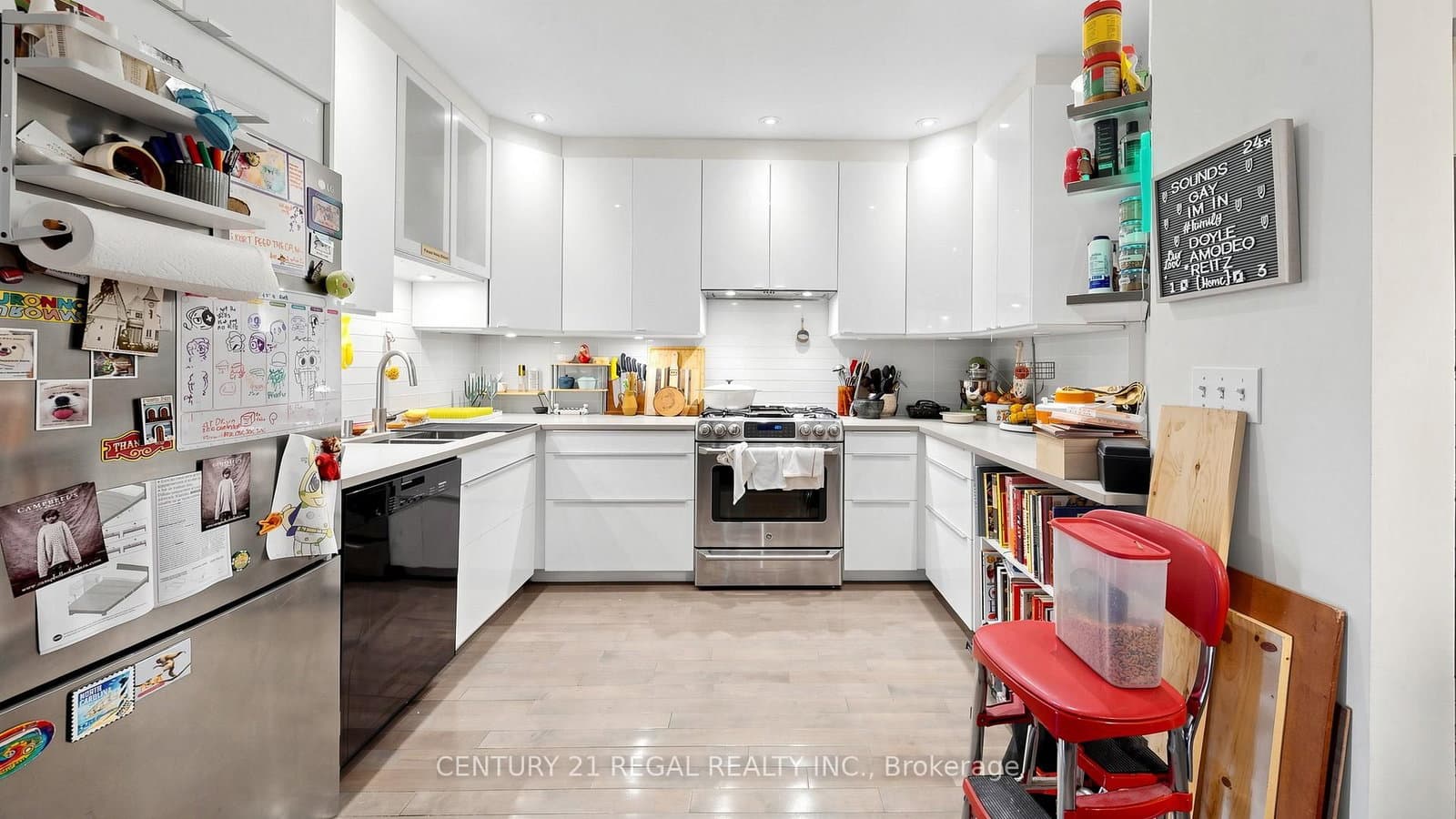 26 MACDONELL Avenue thumbnail 8