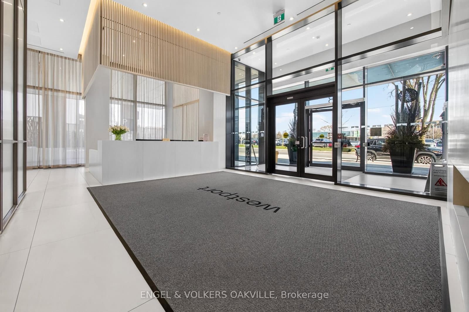 28 Ann Street, Unit 418 thumbnail 3