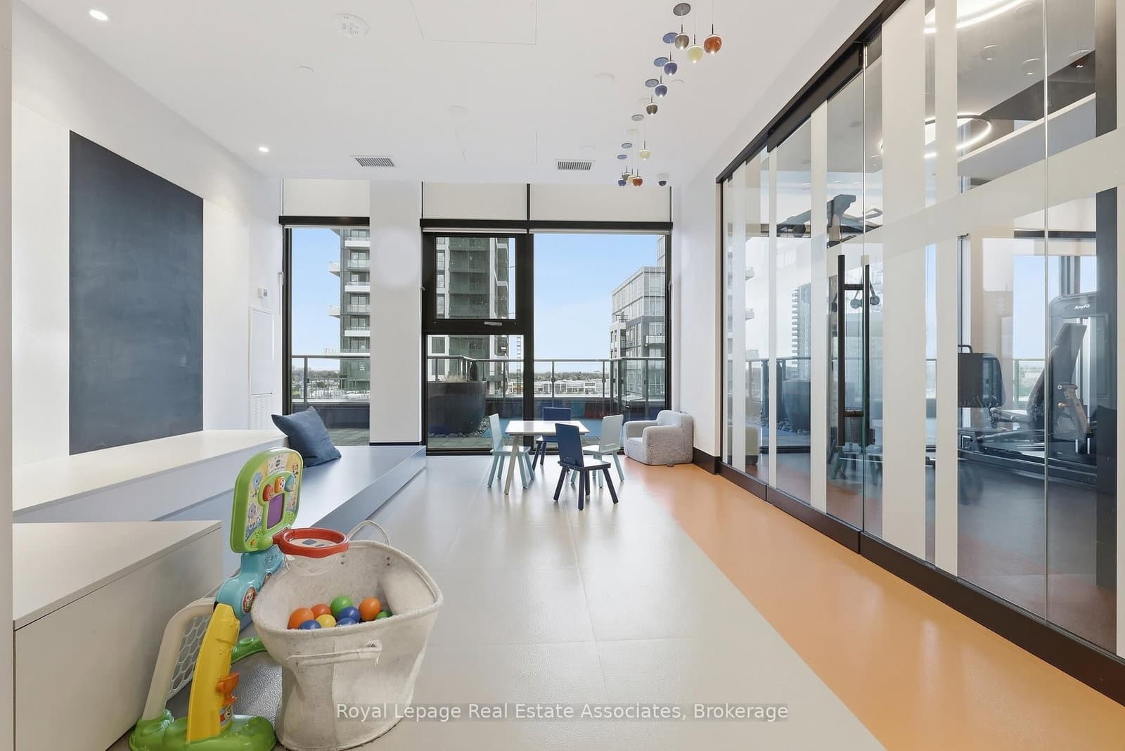 260 Malta Avenue, Unit 1106 thumbnail 18