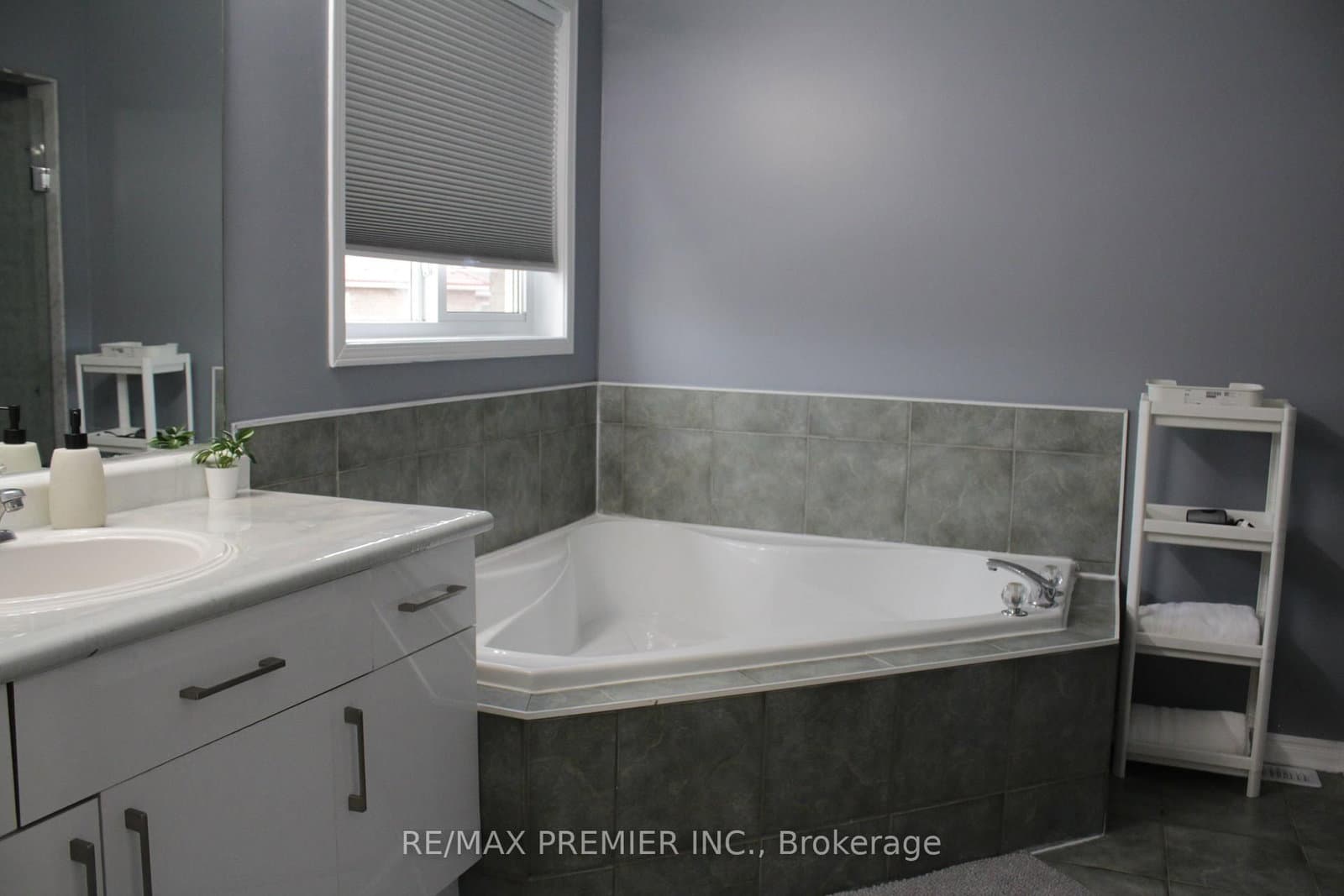 25 Westbrook Avenue, Unit A thumbnail 21