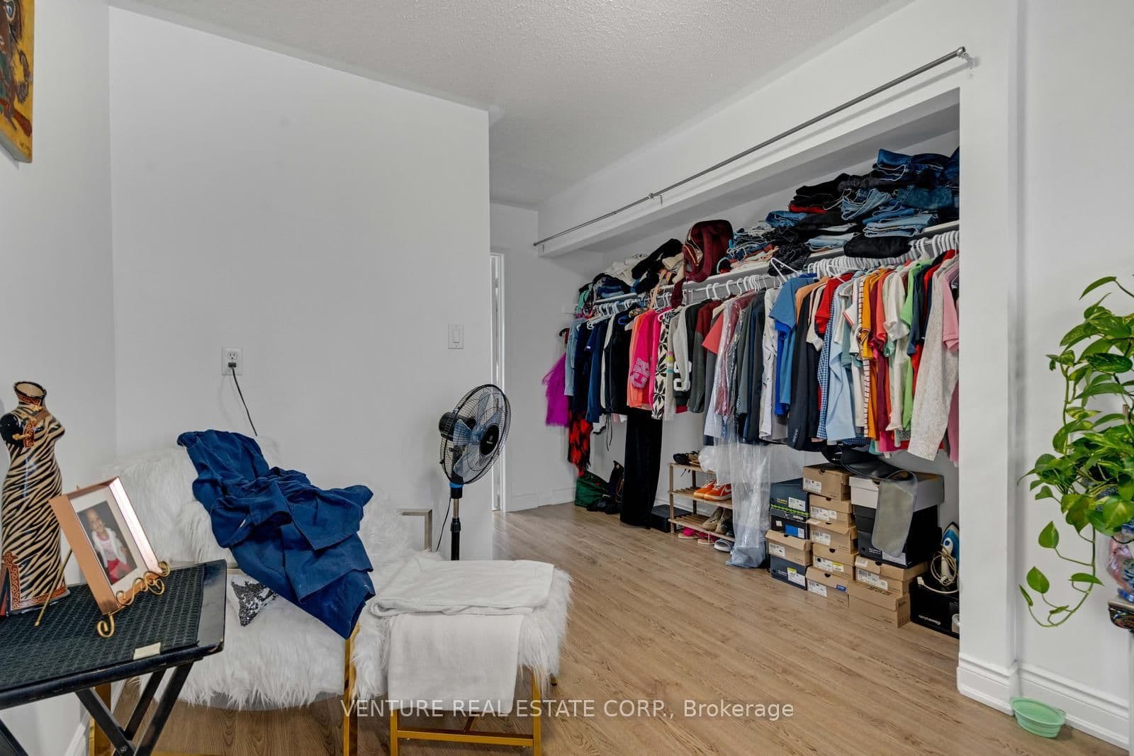 19 Spadina Road thumbnail 18