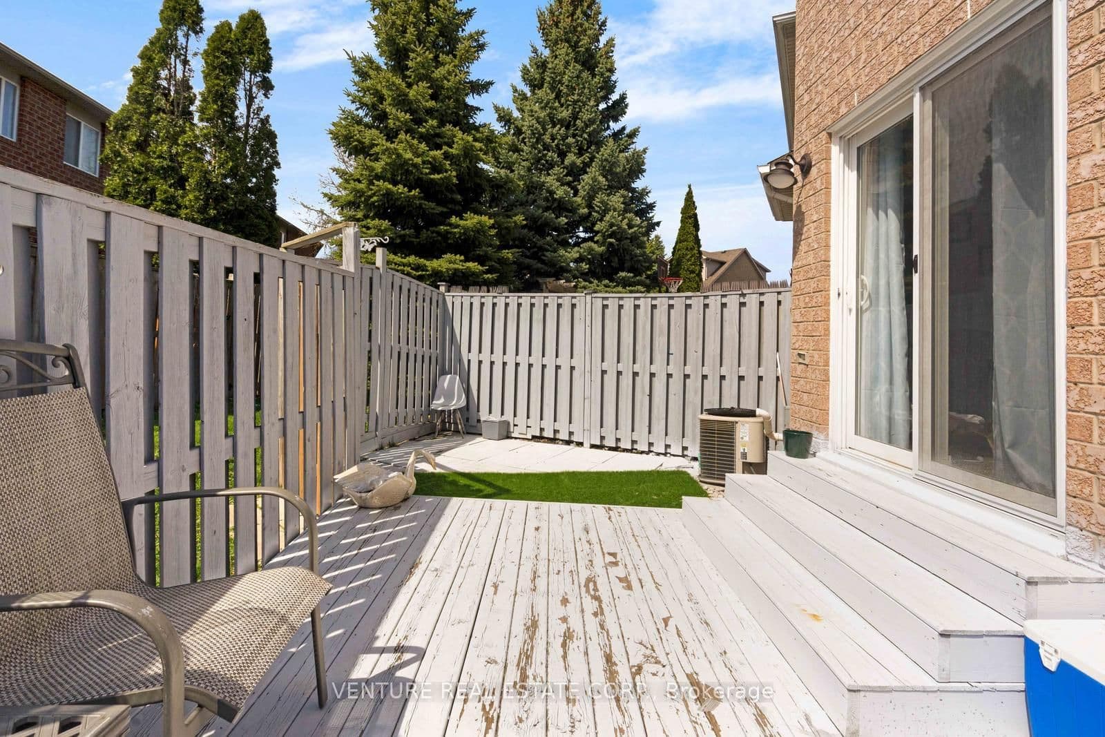 19 Spadina Road thumbnail 22