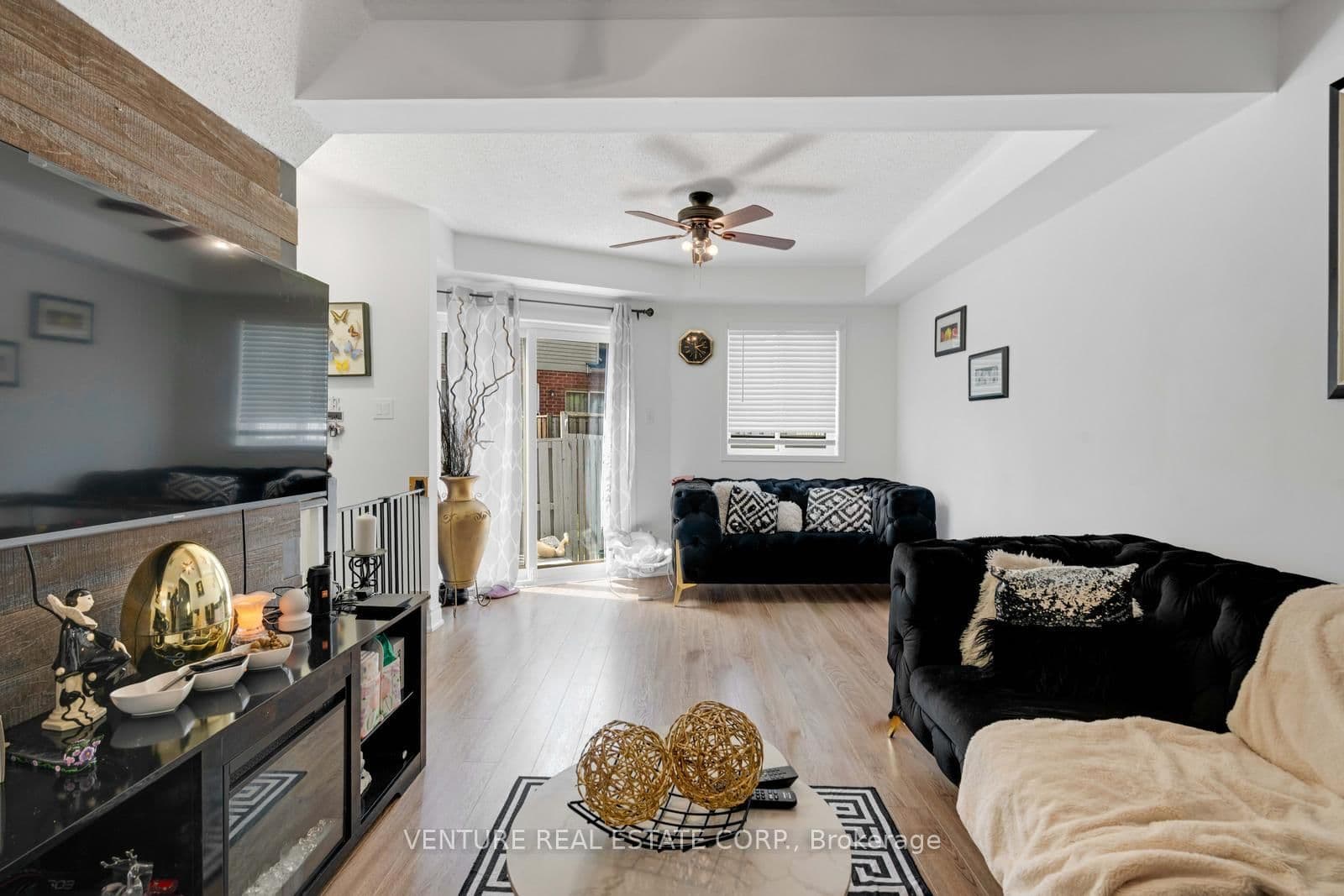 19 Spadina Road thumbnail 8