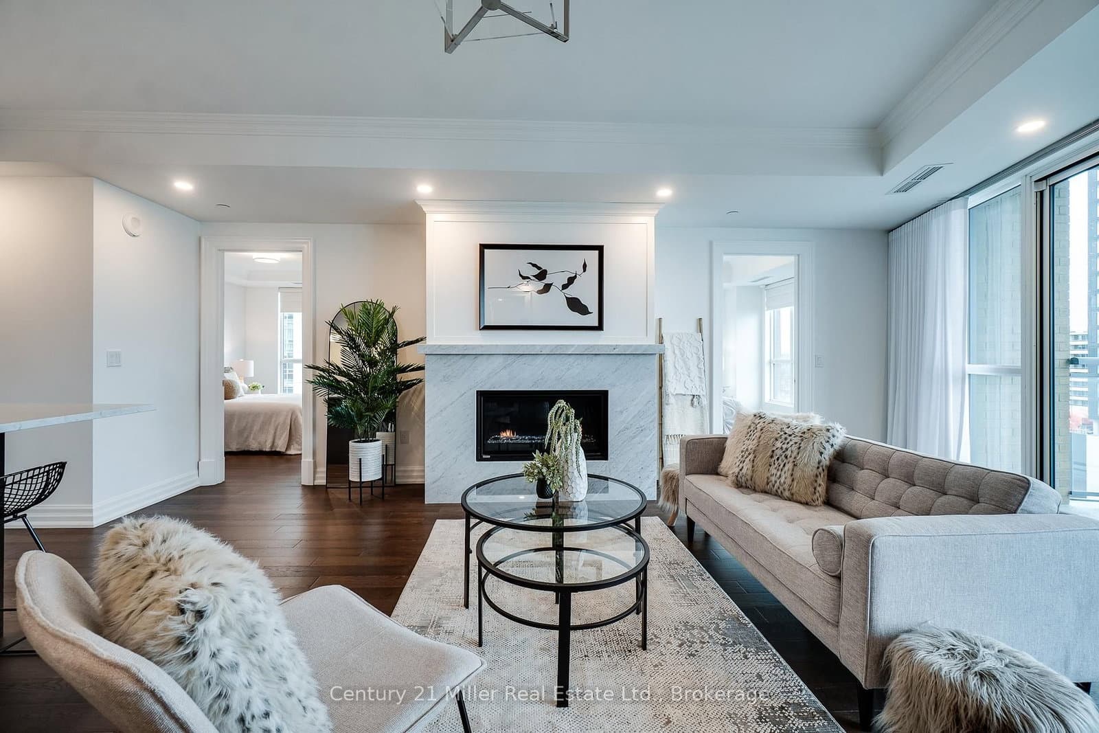 2060 Lakeshore Road, Unit 802 thumbnail 12
