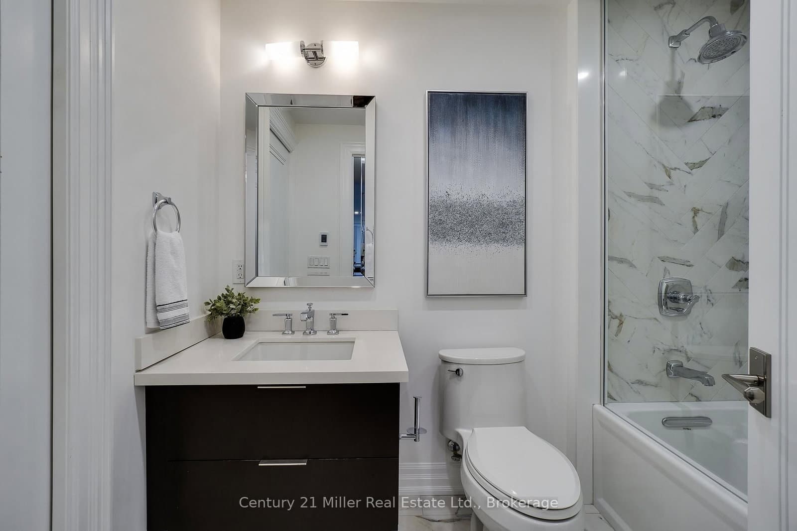 2060 Lakeshore Road, Unit 802 thumbnail 20