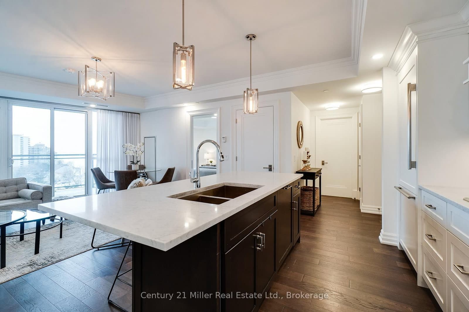 2060 Lakeshore Road, Unit 802 thumbnail 8