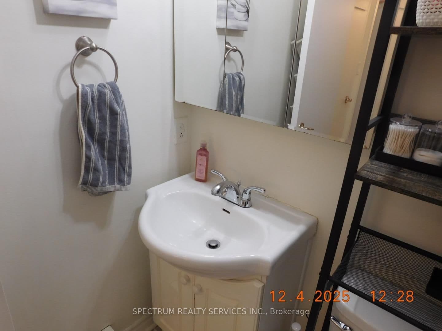 3320 Fieldgate Drive, Unit 808 thumbnail 9