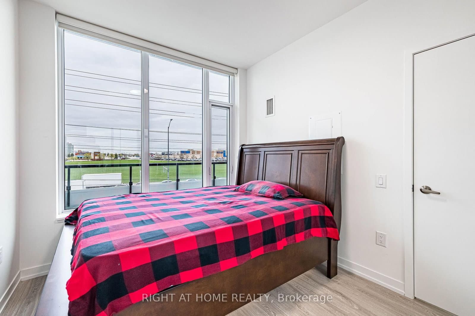2485 Eglinton Avenue W, Unit 418 thumbnail 10