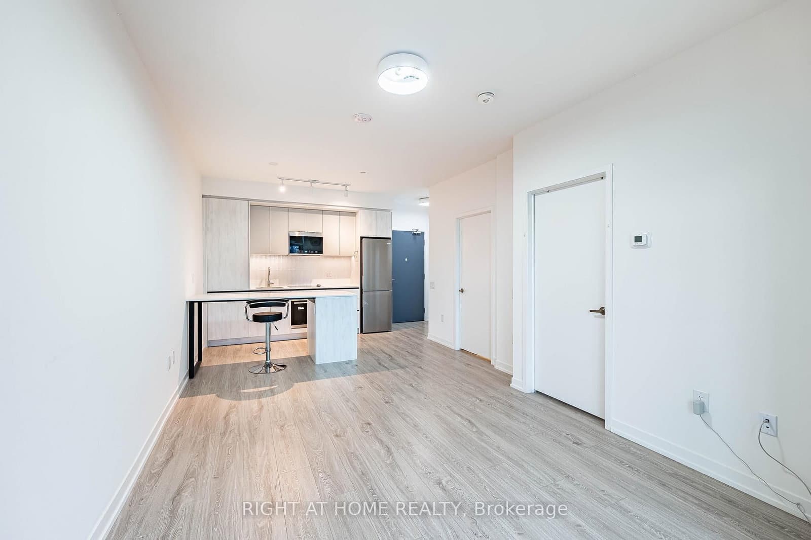 2485 Eglinton Avenue W, Unit 418 thumbnail 5