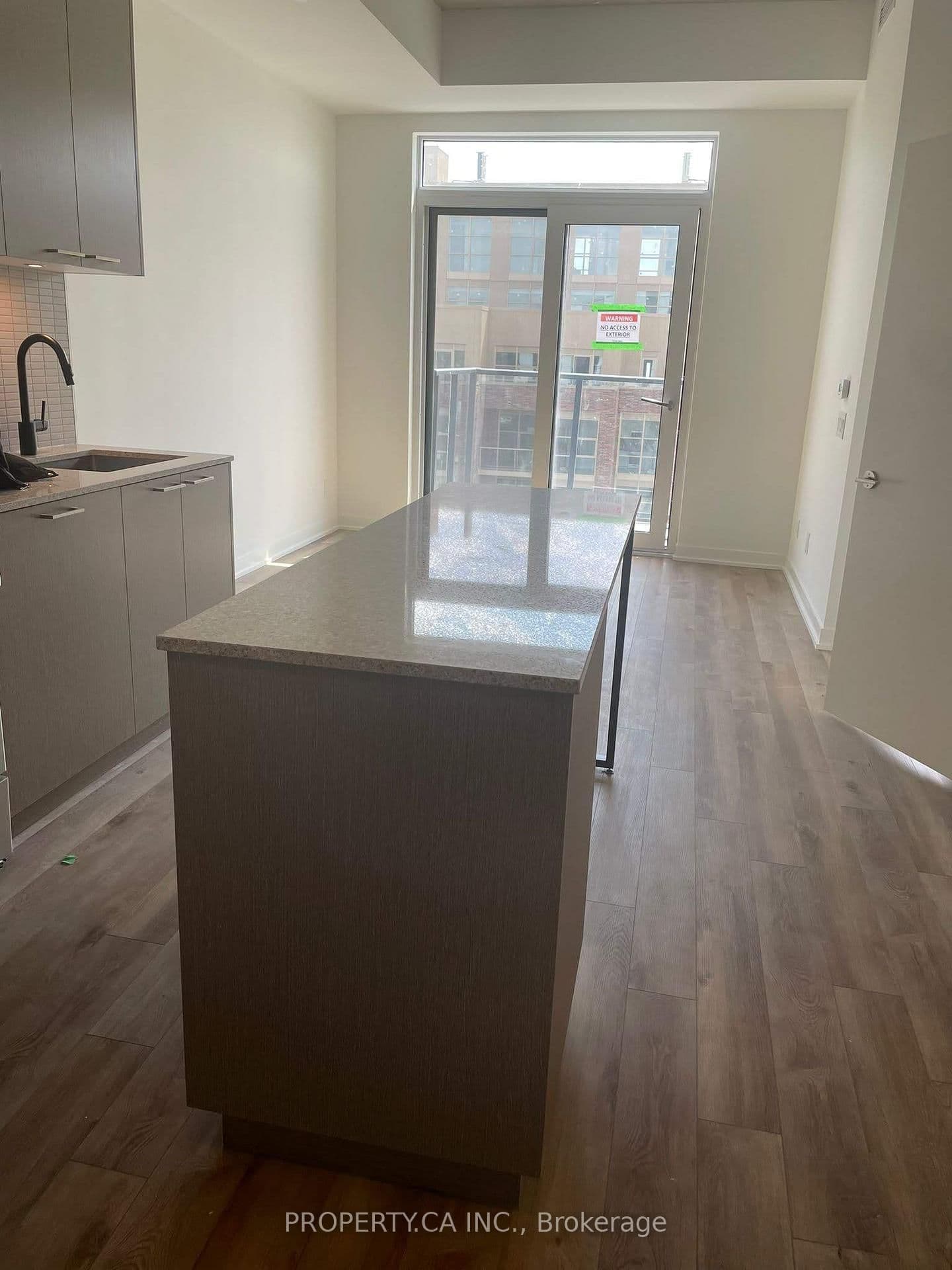 1808 St Clair Avenue W, Unit 1005 thumbnail 3