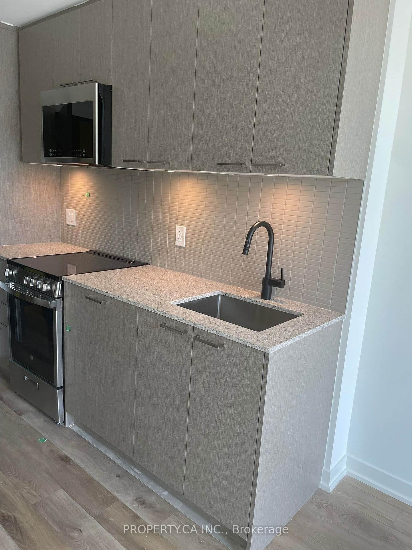 1808 St Clair Avenue W, Unit 1005 thumbnail 7