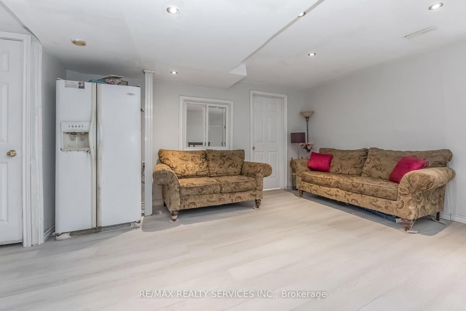 359 Edenbrook Hill Drive thumbnail 29