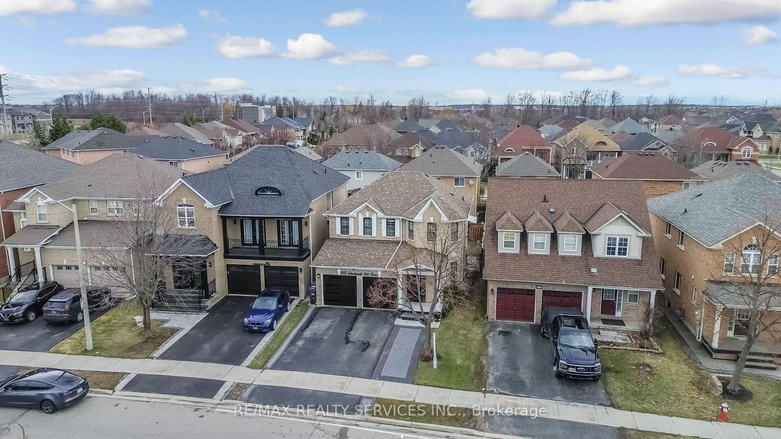 359 Edenbrook Hill Drive thumbnail 36
