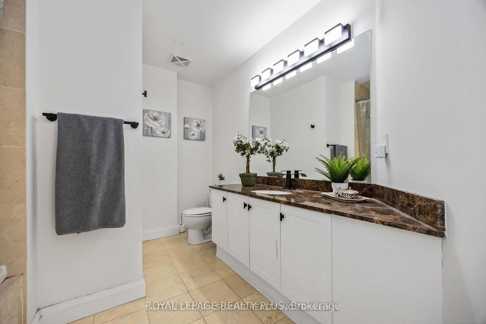 15 Windermere Avenue, Unit PH01 thumbnail 16