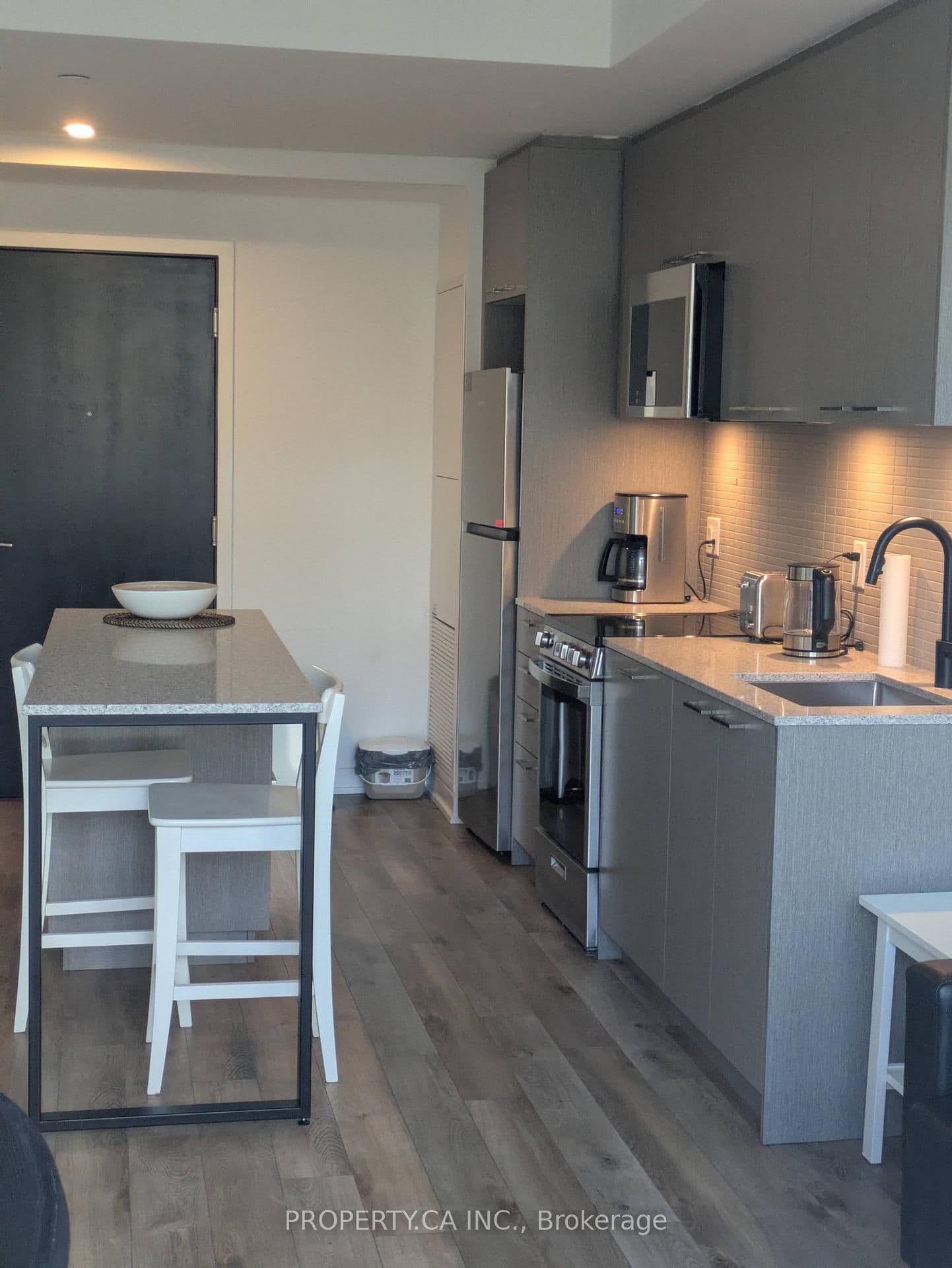 1808 St Clair Avenue W, Unit 1005 thumbnail 11