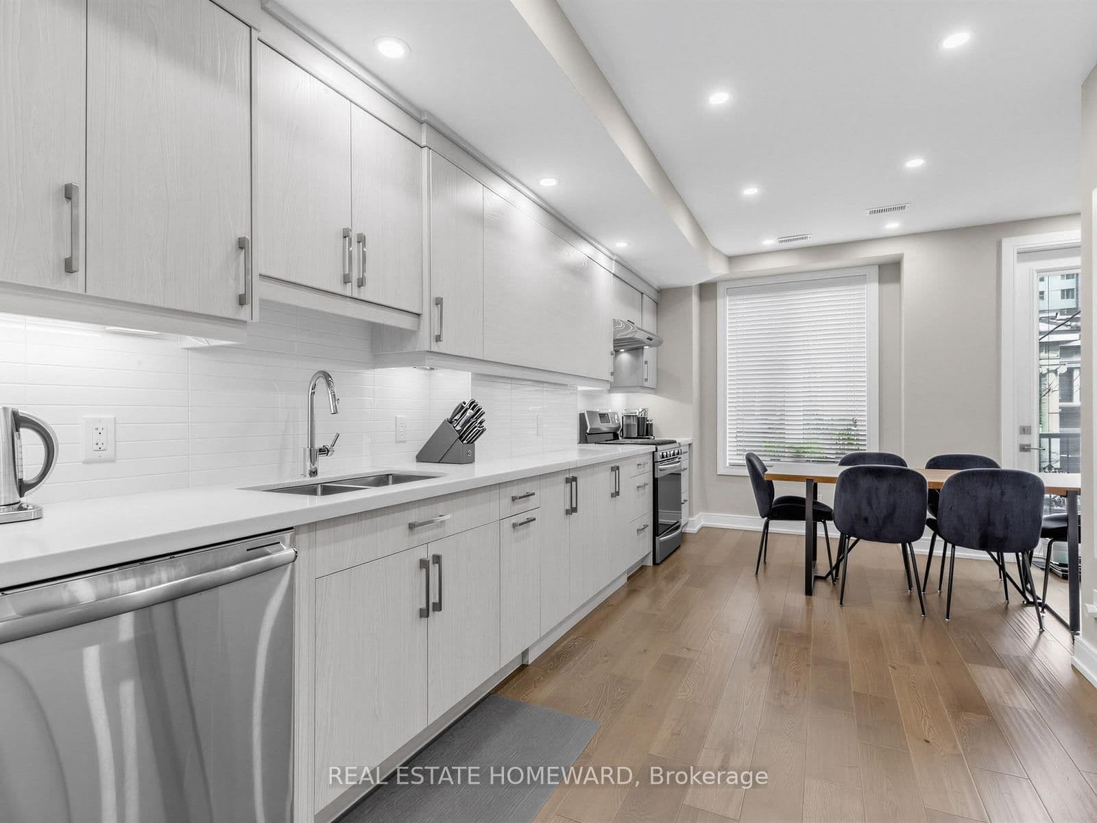 133 Cowan Avenue thumbnail 5