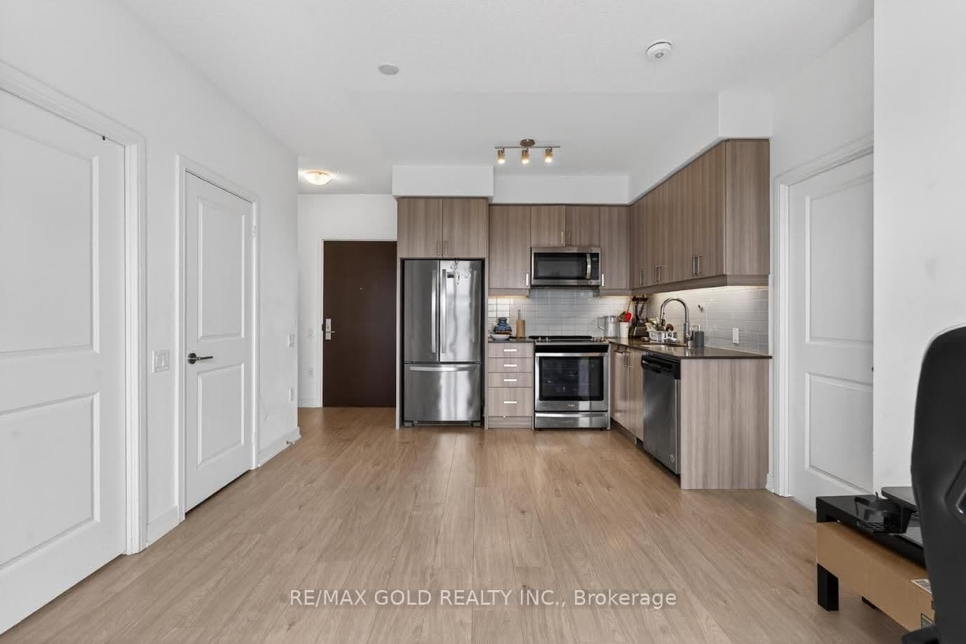 8 Nahani Way, Unit 2508 thumbnail 8