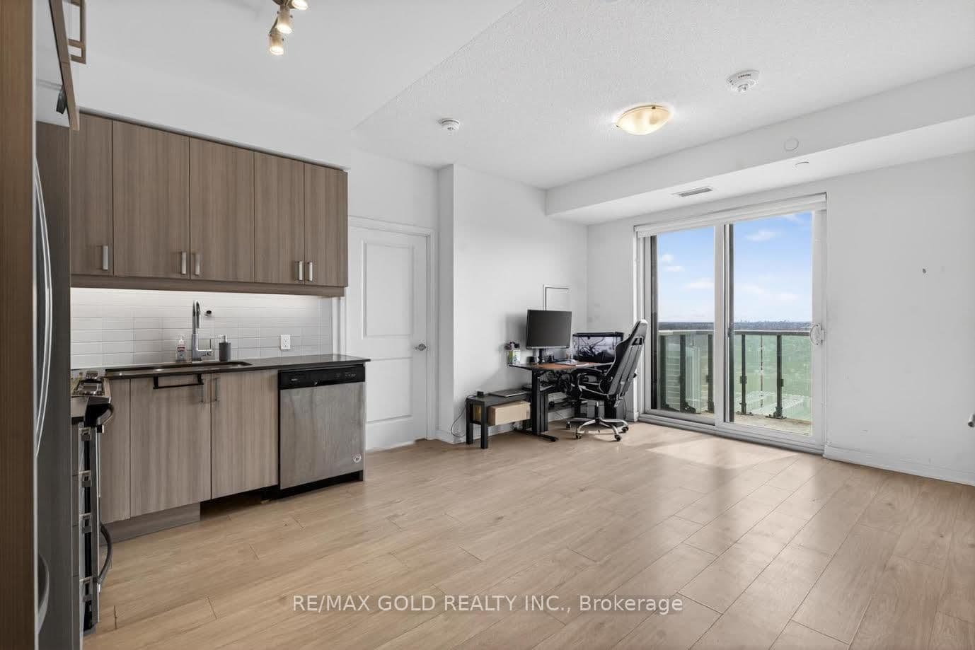 8 Nahani Way, Unit 2508 thumbnail 9