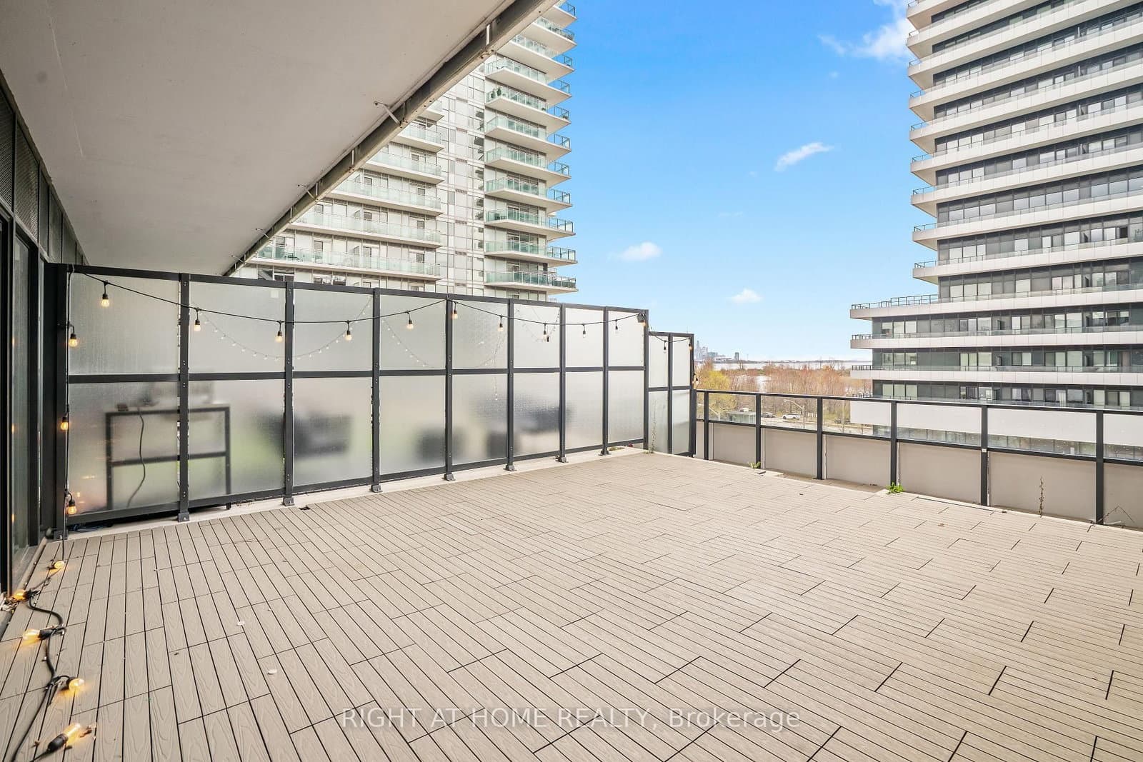 30 Shore Breeze Drive, Unit 329 thumbnail 17