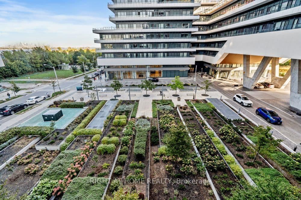 30 Shore Breeze Drive, Unit 329 thumbnail 19