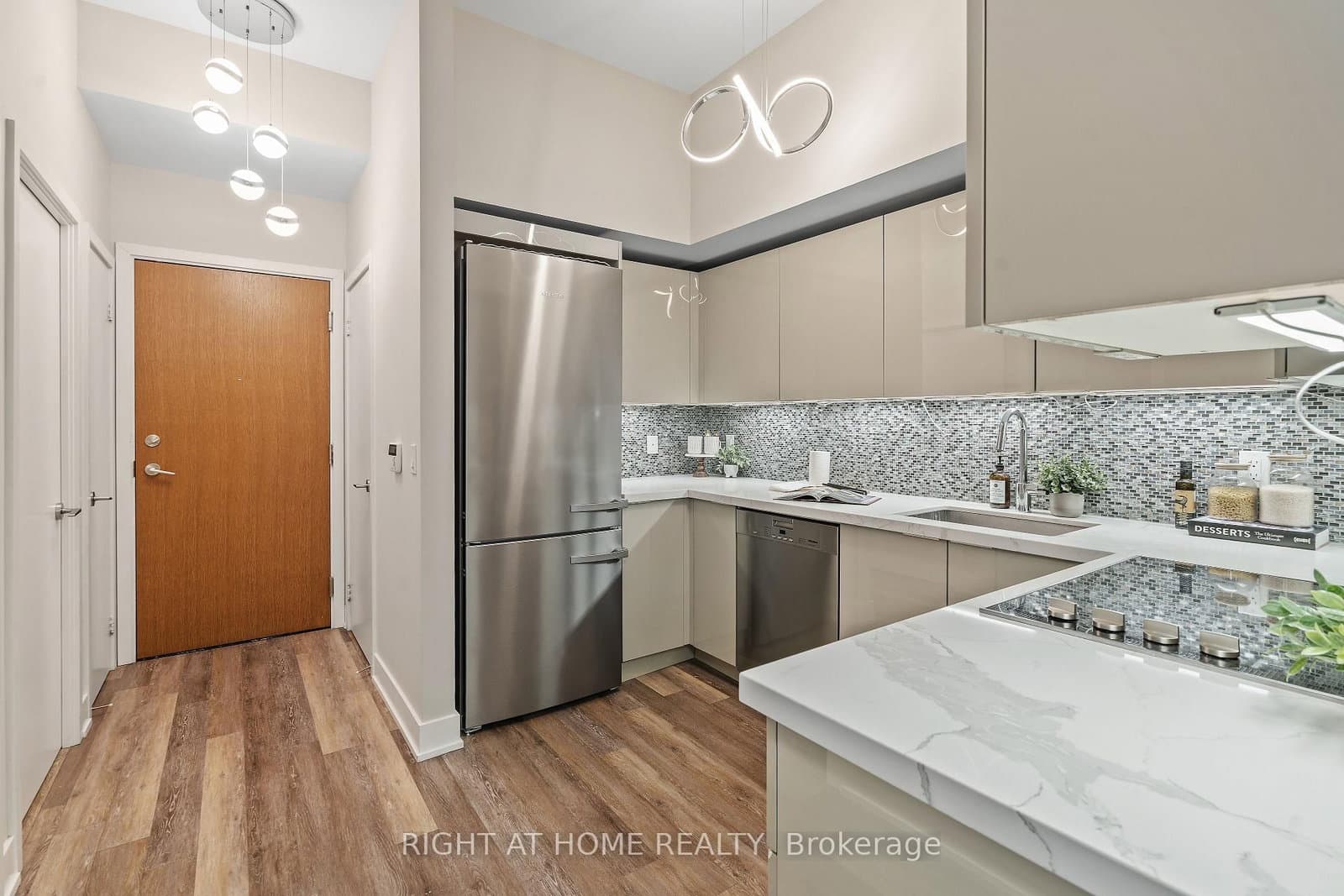 30 Shore Breeze Drive, Unit 329 thumbnail 5