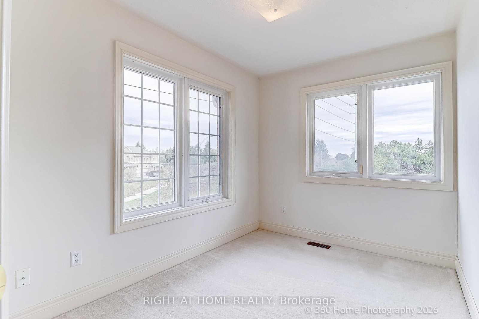 1130 Cawthra Road, Unit 2 thumbnail 11