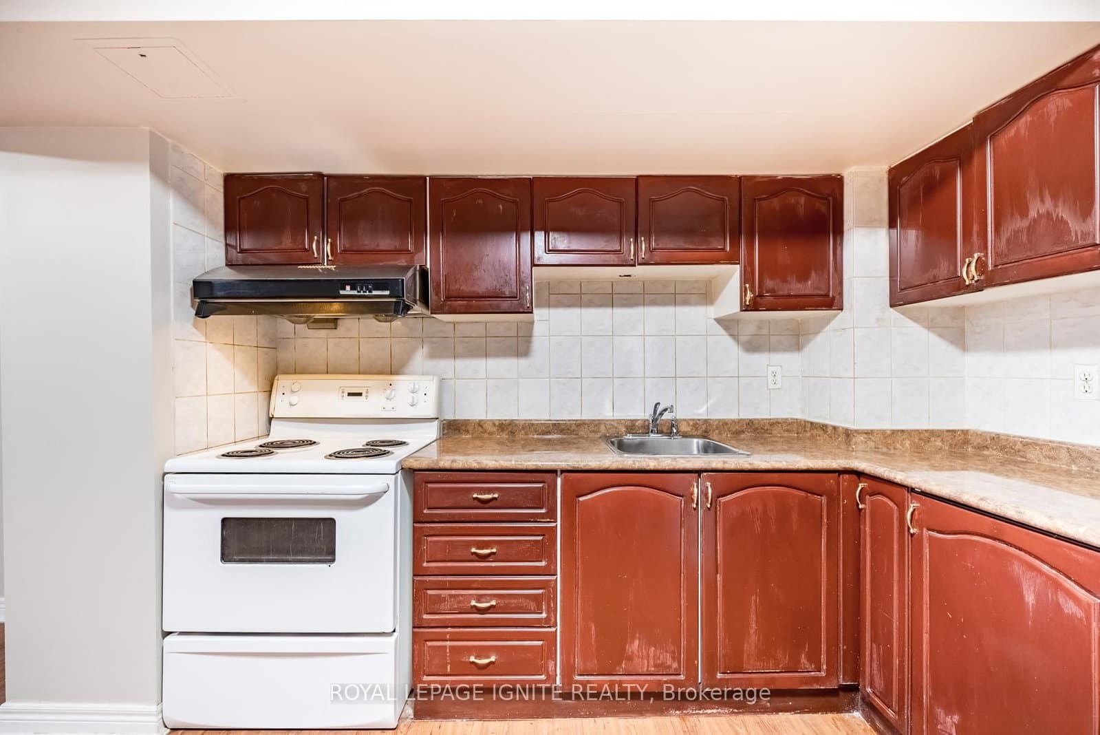 176 Wright Avenue, Unit BSMT thumbnail 16