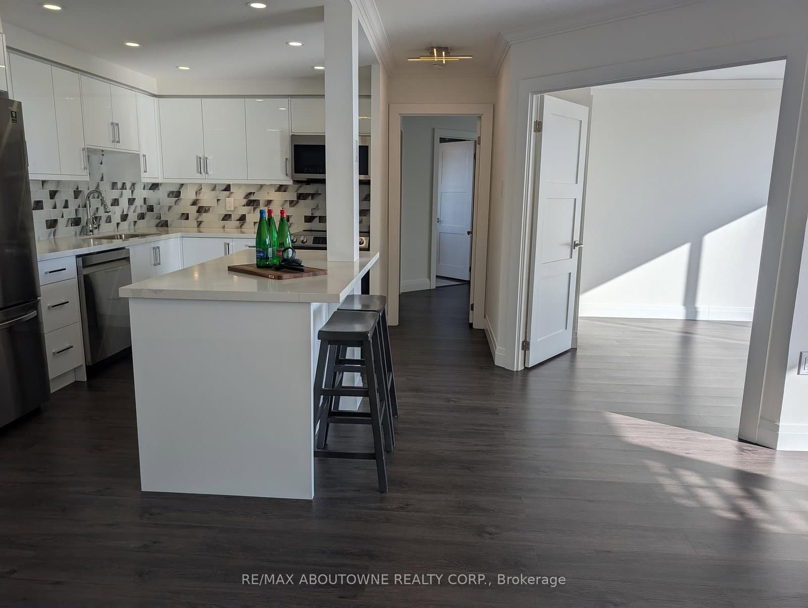 1110 Walden Circle, Unit 903 thumbnail 4