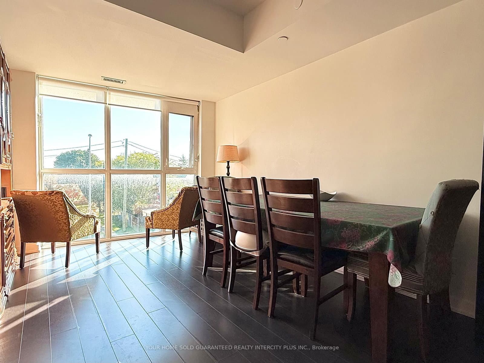16 McAdam Avenue, Unit 302 thumbnail 5