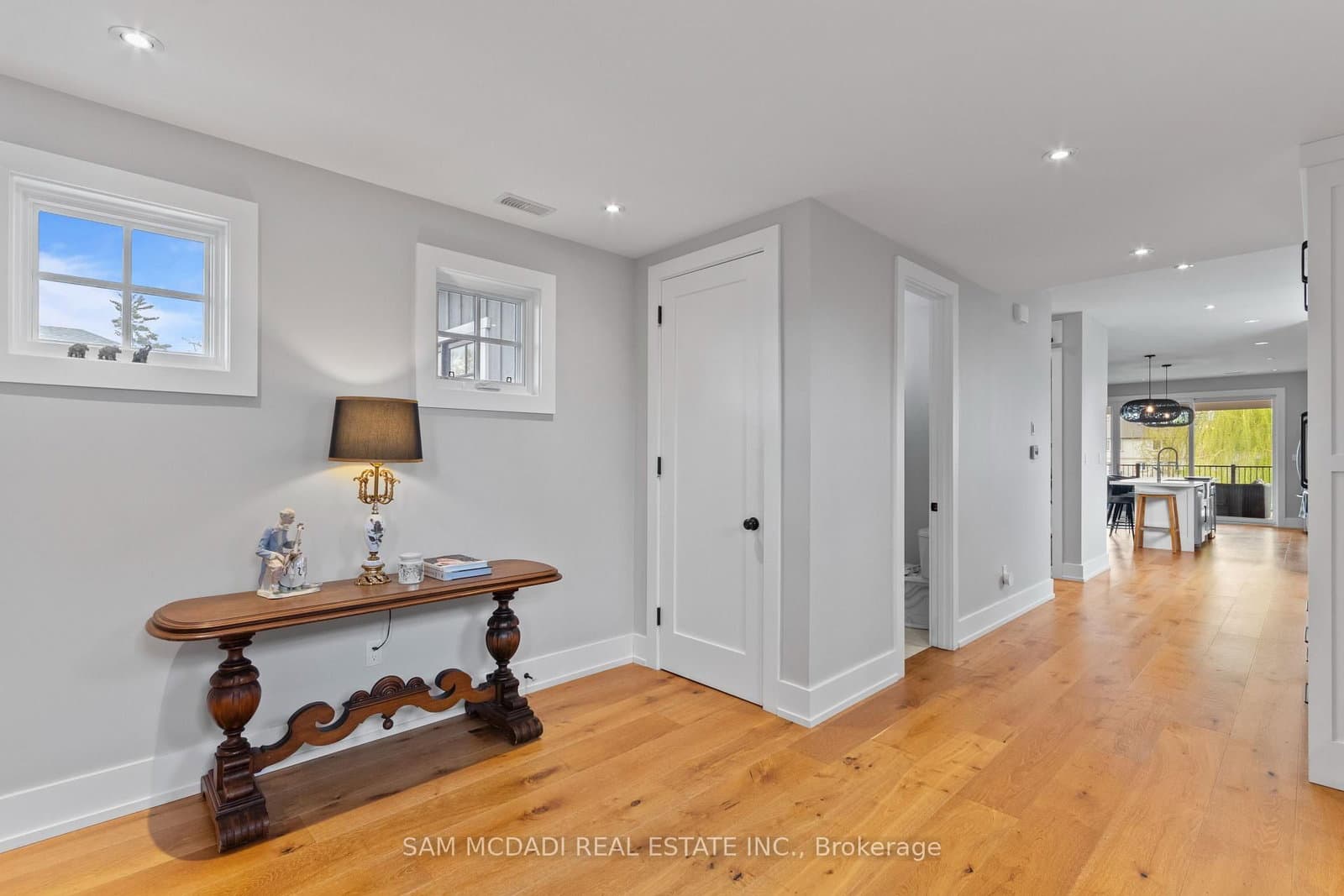 3047 Grenville Drive thumbnail 21