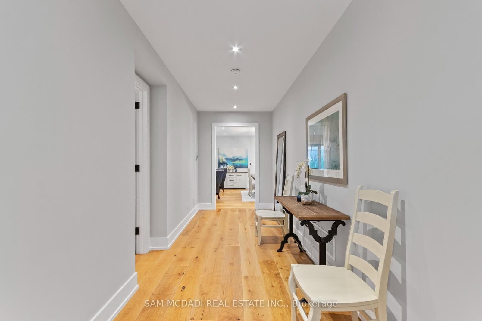 3047 Grenville Drive thumbnail 4