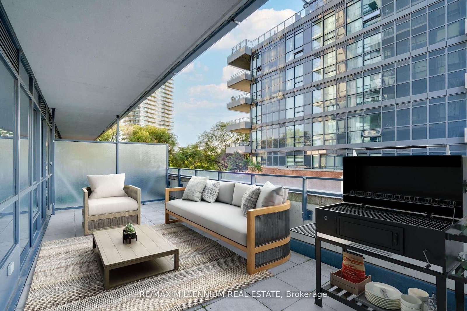 2212 Lake Shore Boulevard W, Unit 308 thumbnail 12