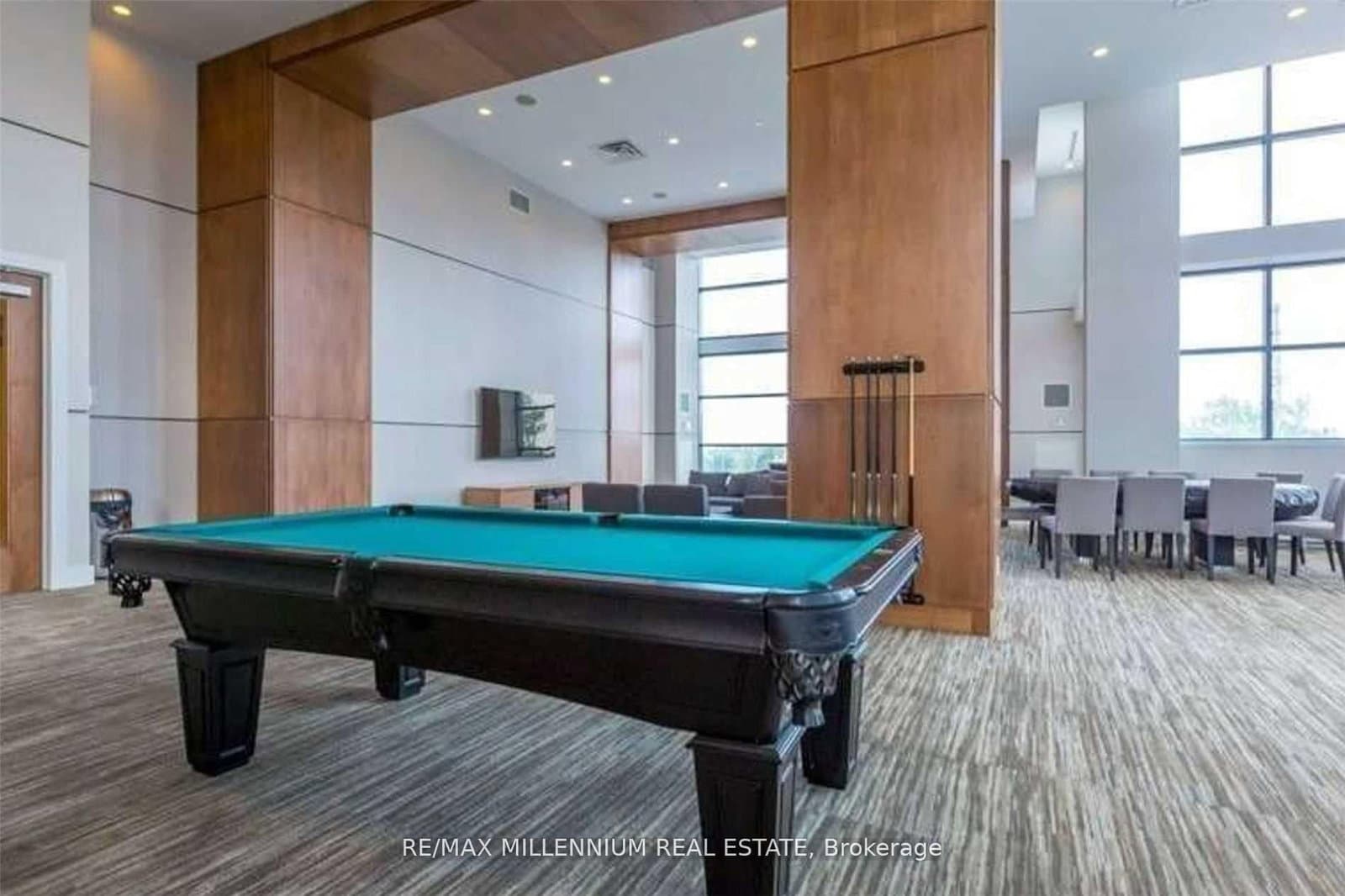 2212 Lake Shore Boulevard W, Unit 308 thumbnail 14