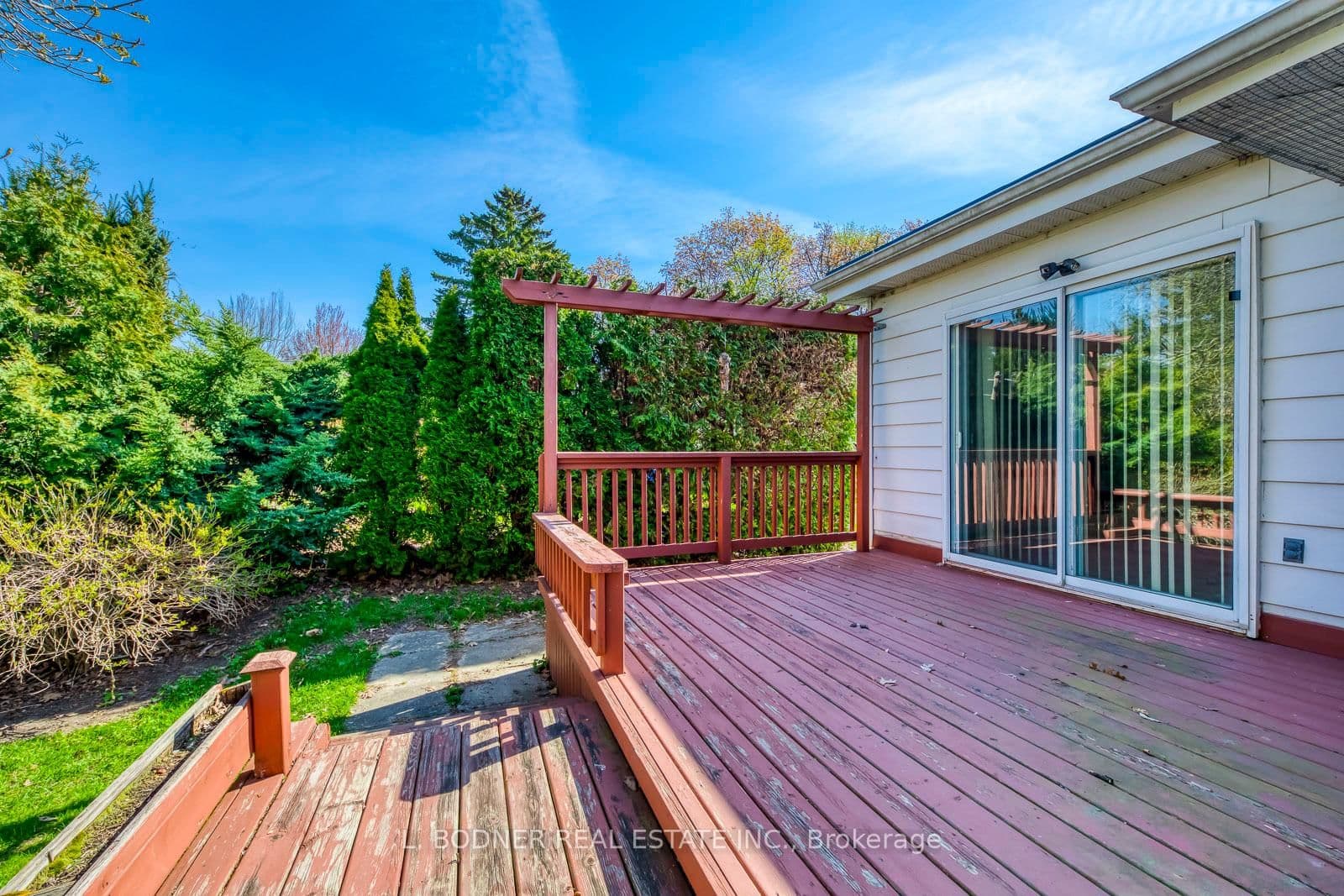 84 Ravenscrest Drive thumbnail 33
