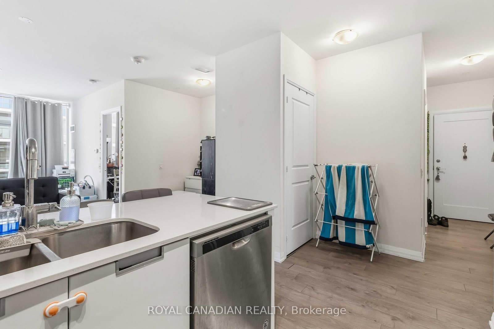65 Watergarden Drive, Unit 1501 thumbnail 18