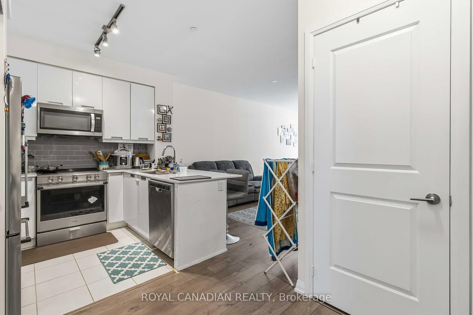 65 Watergarden Drive, Unit 1501 thumbnail 5