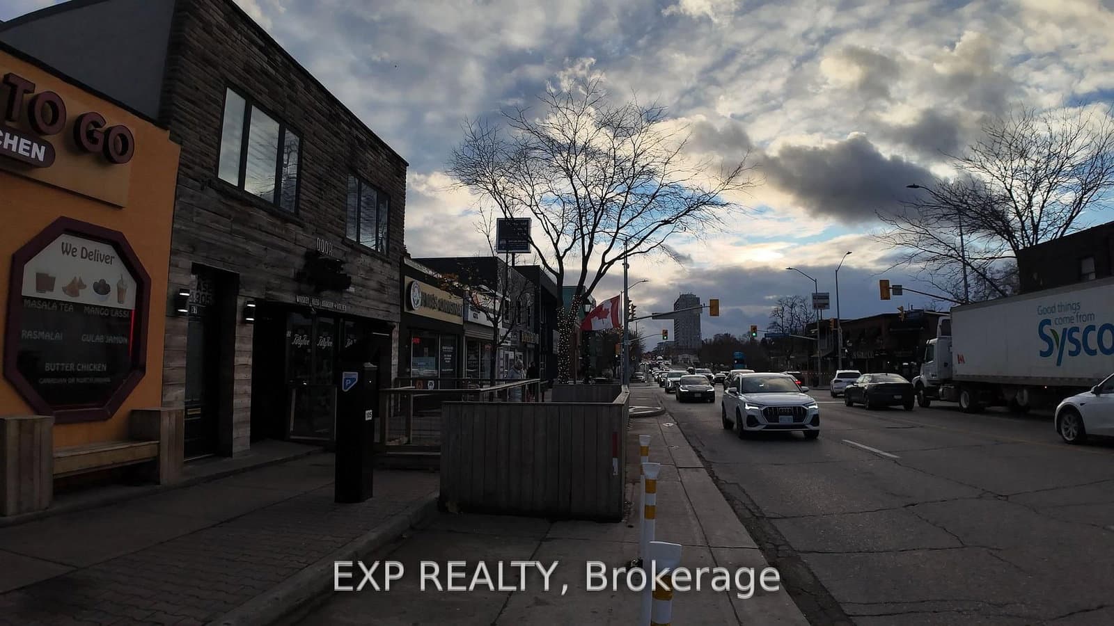 59 Lakeshore Road E thumbnail 14