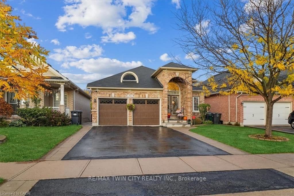 52 Mistycreek Crescent - Image 1