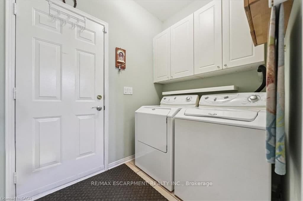 52 Mistycreek Crescent thumbnail 12