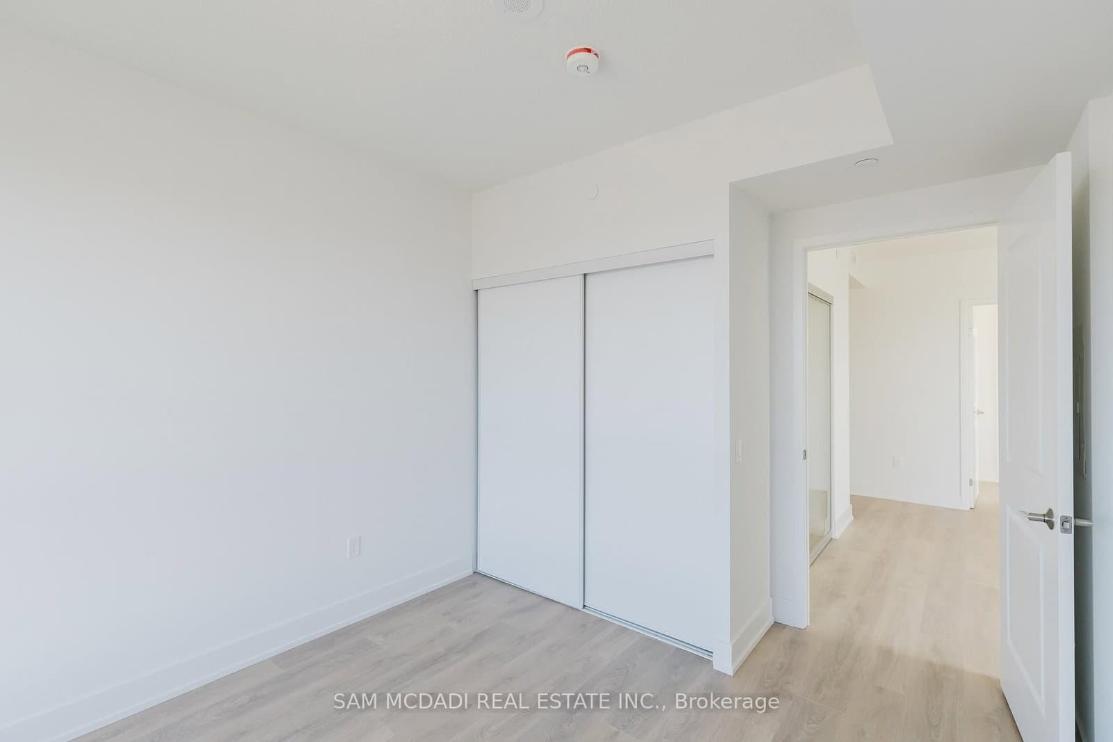 202 Burnhamthorpe Road E, Unit 2003 thumbnail 12
