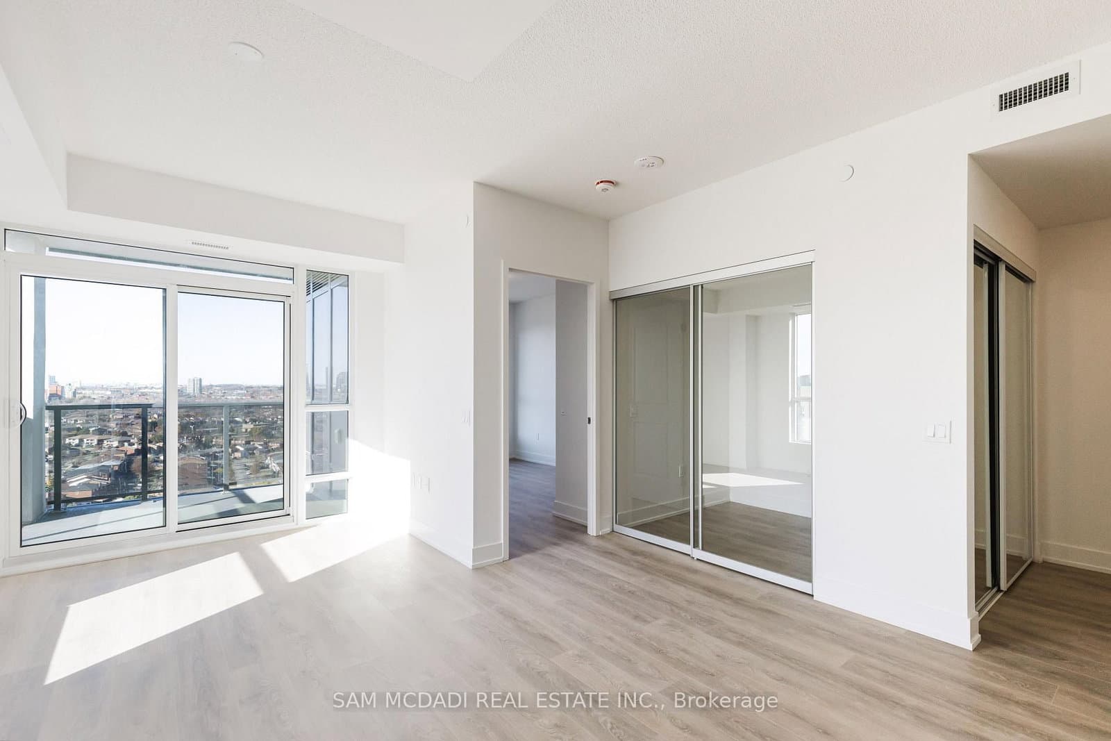 202 Burnhamthorpe Road E, Unit 2003 thumbnail 15