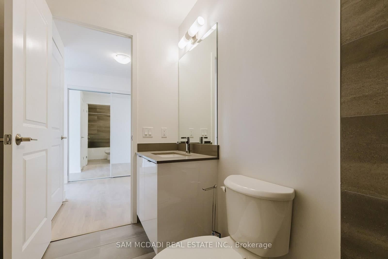 202 Burnhamthorpe Road E, Unit 2003 thumbnail 19