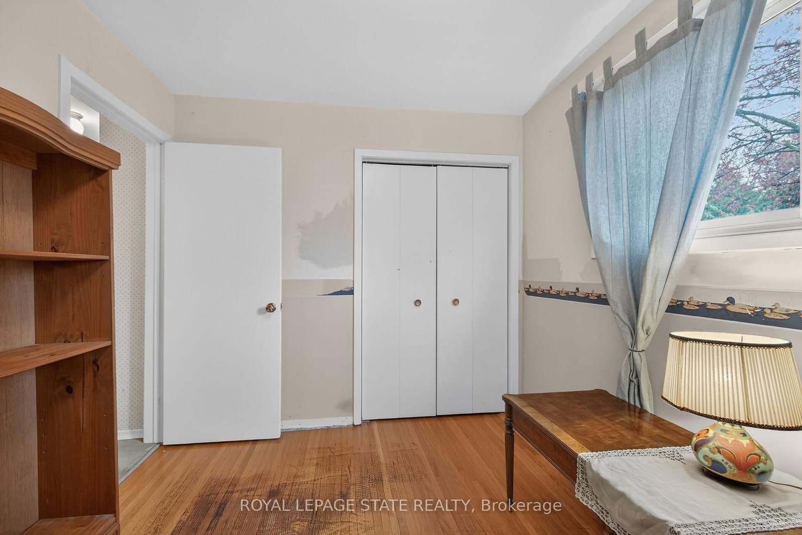 582 Woodview Road thumbnail 28