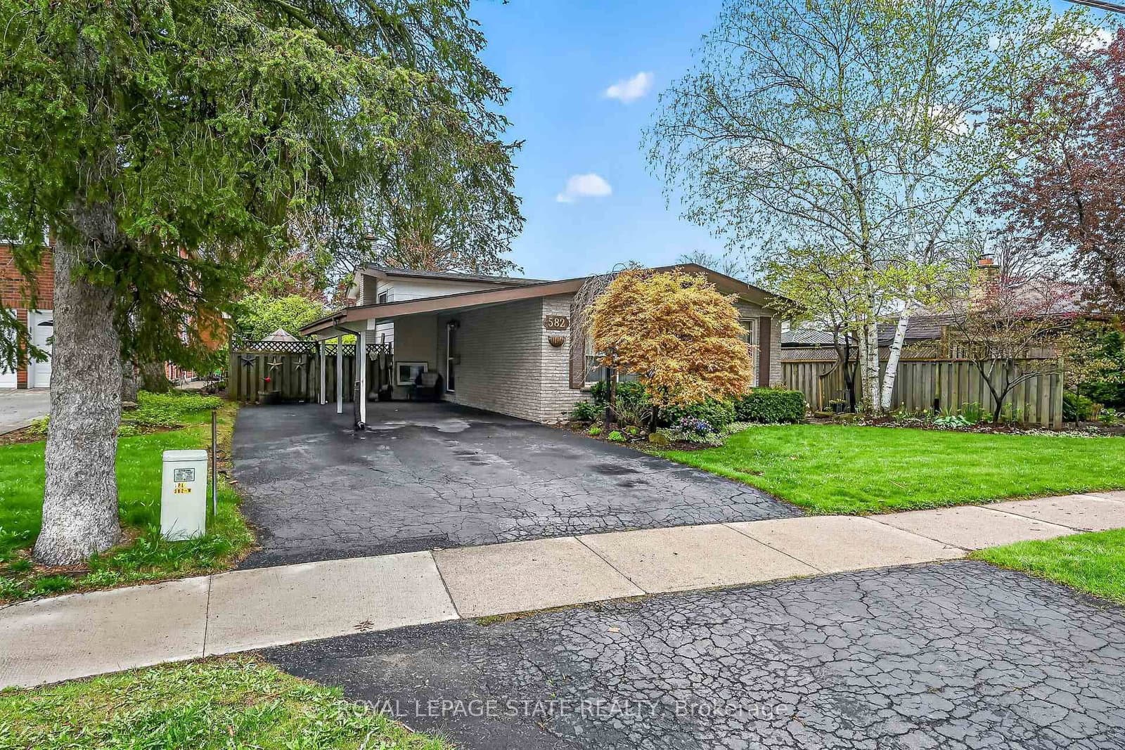 582 Woodview Road thumbnail 49