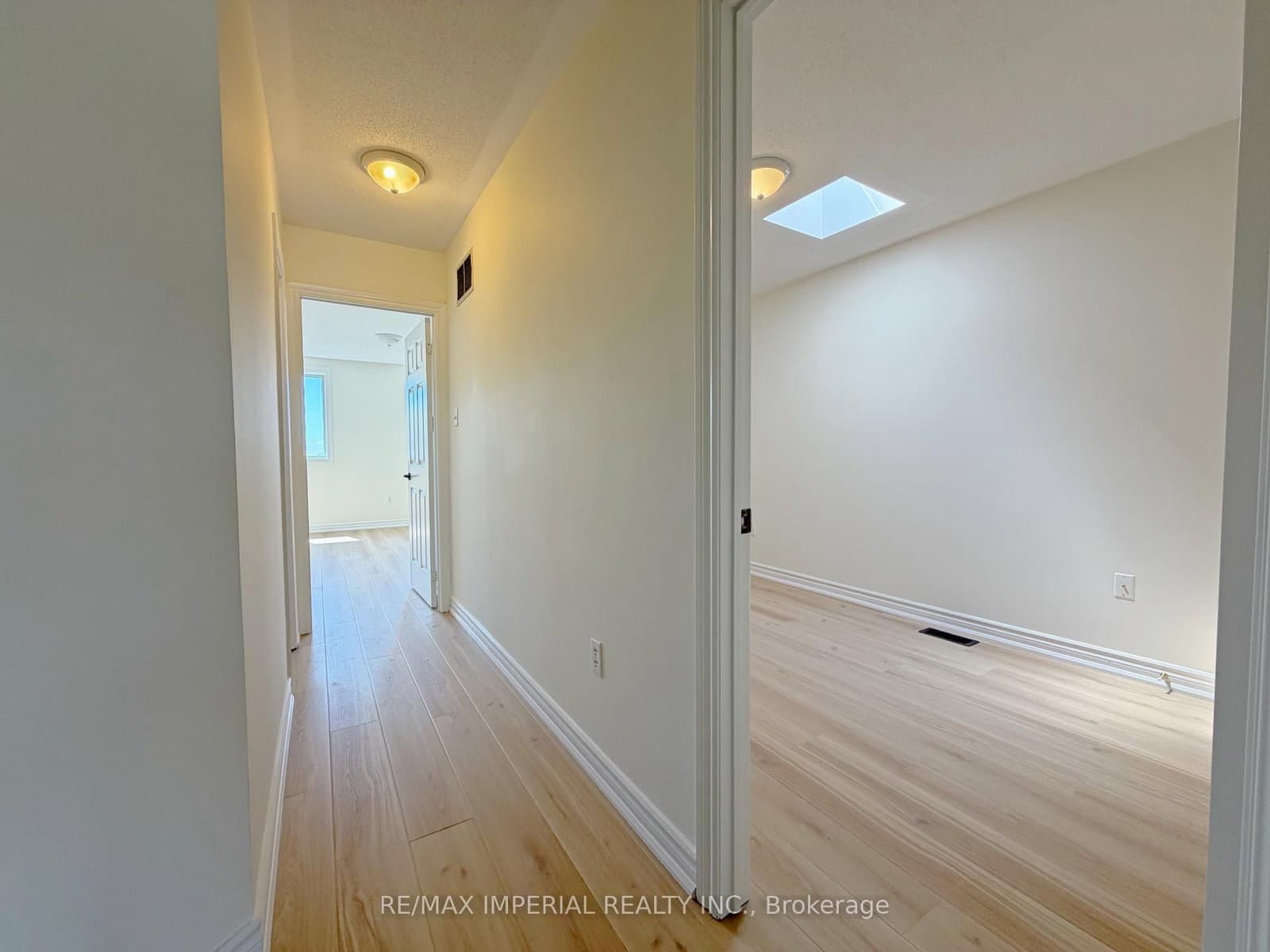 623 - 623A The Queensway thumbnail 16