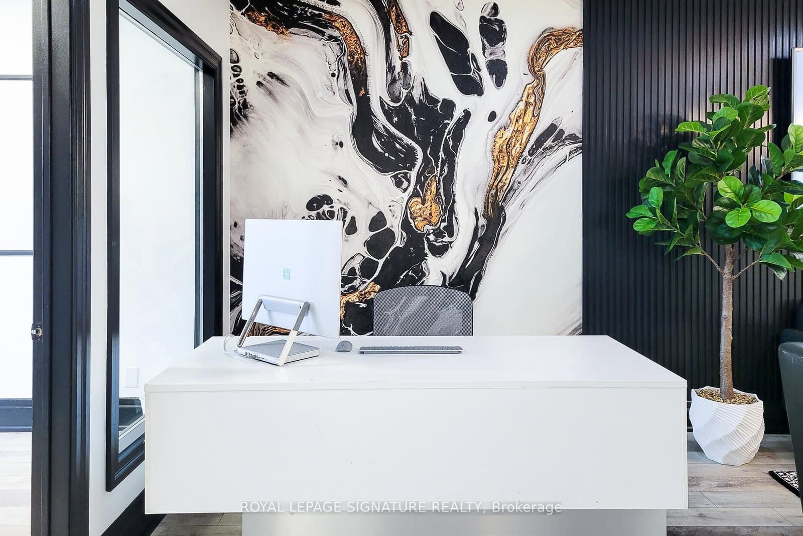 416 North Service Road E, Unit 300 thumbnail 15
