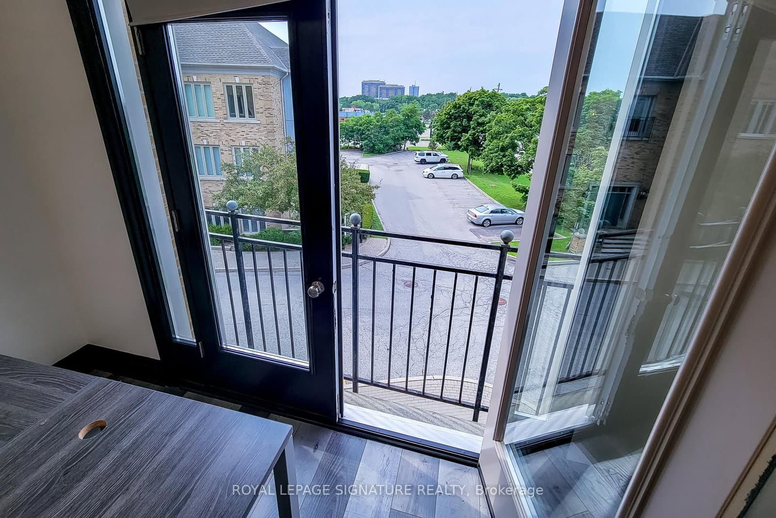 416 North Service Road E, Unit 300 thumbnail 38