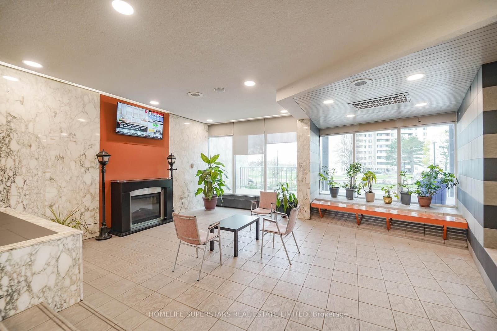 5 San Romano Way, Unit 110 thumbnail 3